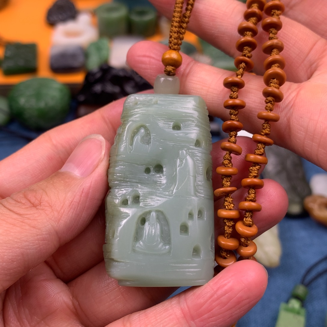 和田玉未镶嵌颈饰