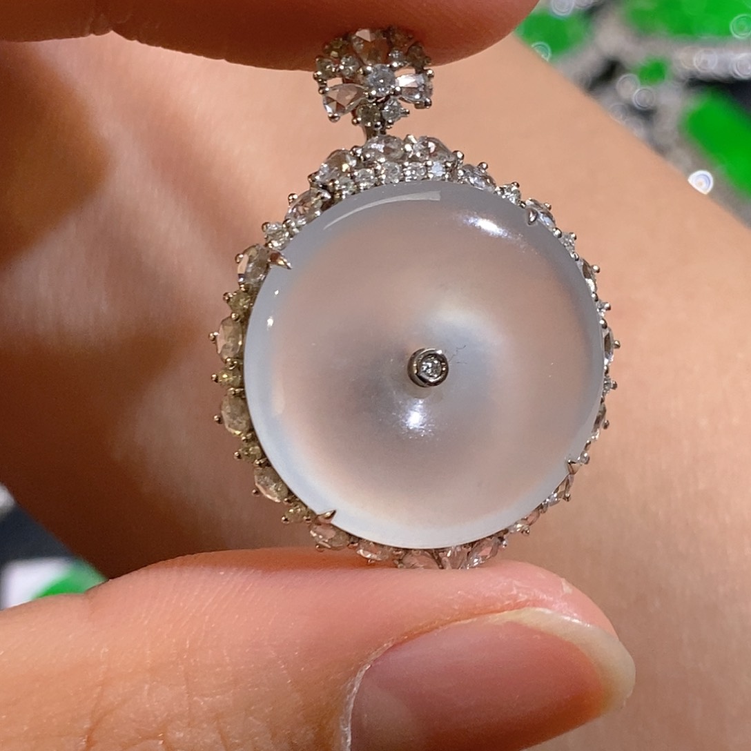 翡翠颈饰18K金镶嵌天然缅甸A货翡翠