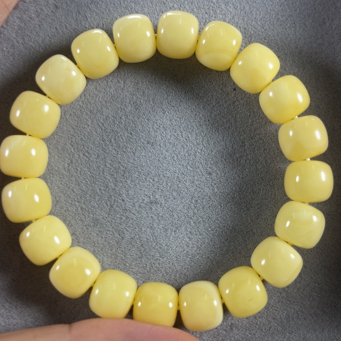 蜜蜡手链未镶嵌满蜡奶白小手围 慎拍