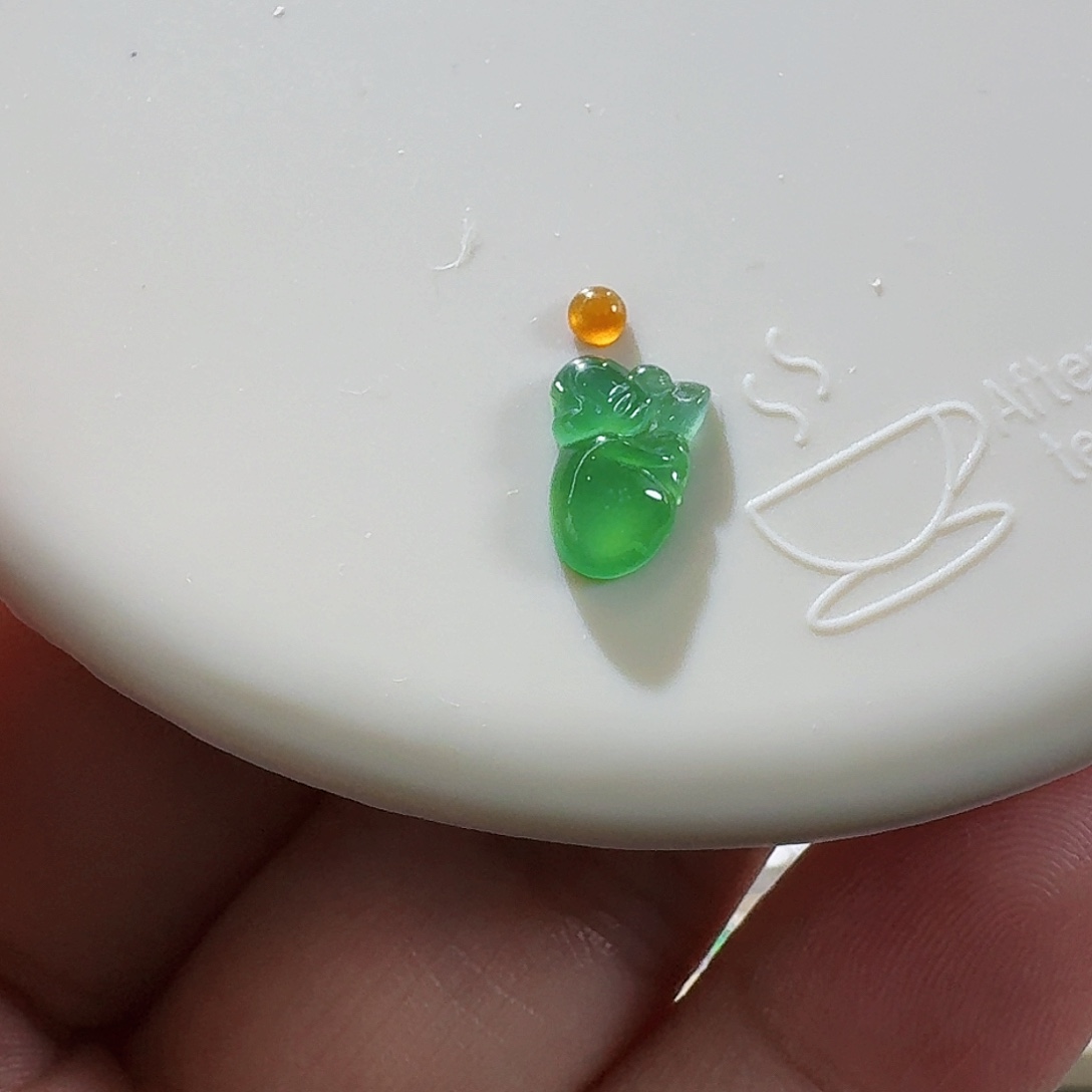 翡翠颈饰未镶嵌裸石