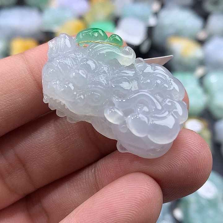 翡翠未镶嵌颈饰天然缅甸翡翠貔貅吊坠