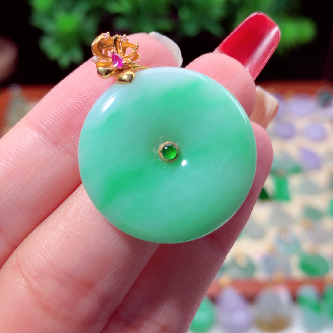 翡翠吊坠(不含链)18K金镶嵌