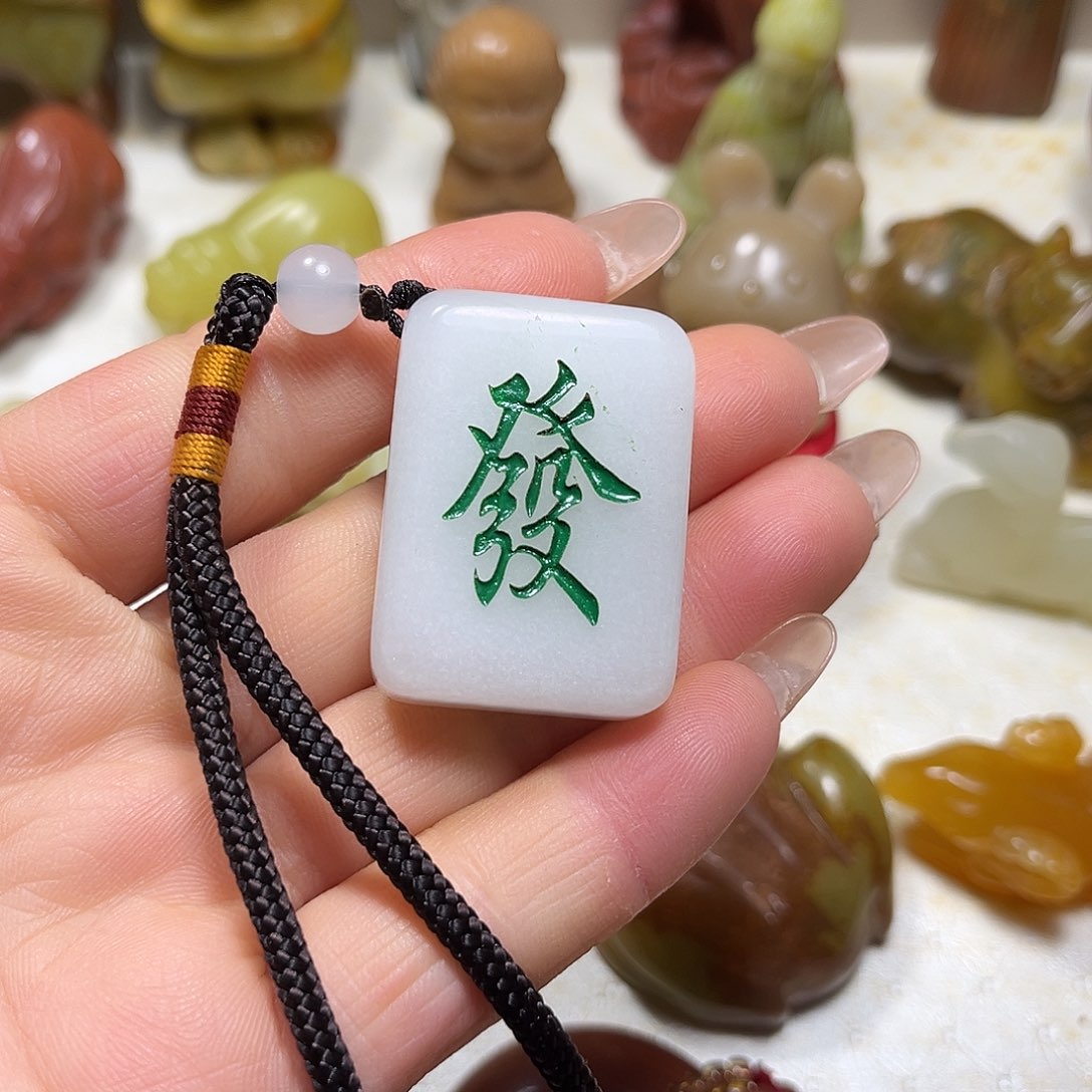 白玉菩提吊坠白玉菩提吊坠
