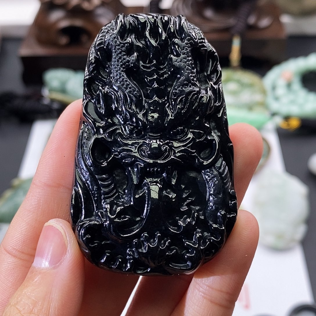 翡翠未镶嵌颈饰  缅甸翡翠a货  墨翠龙牌