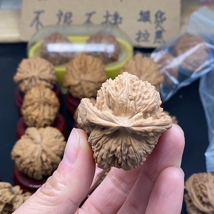 老***儿吊坠文玩核桃瑕疵不退不换