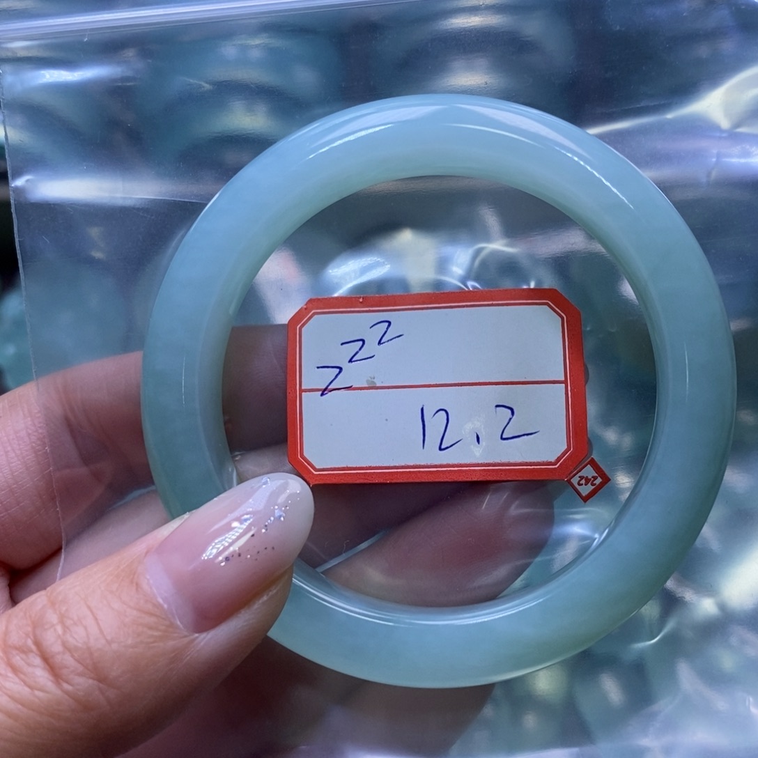 *****蛇纹石玉未镶嵌手镯