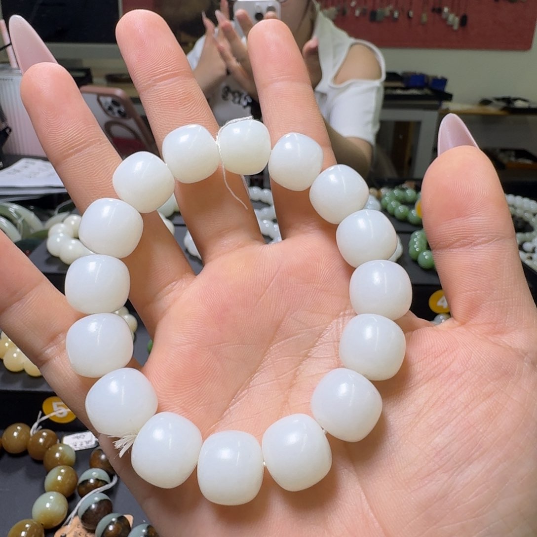 手串未镶嵌和田玉