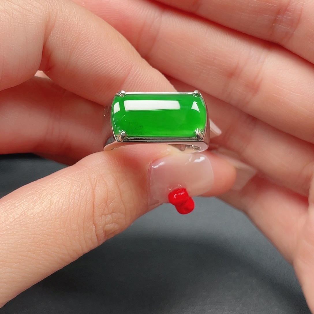 翡翠银S925镶嵌戒指没有运费险3088