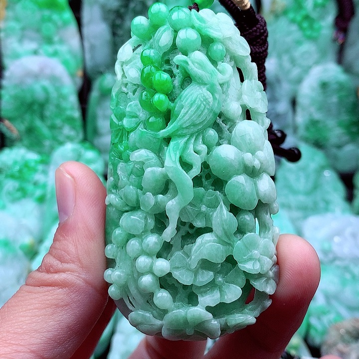 翡翠吊坠(不含链)未镶嵌