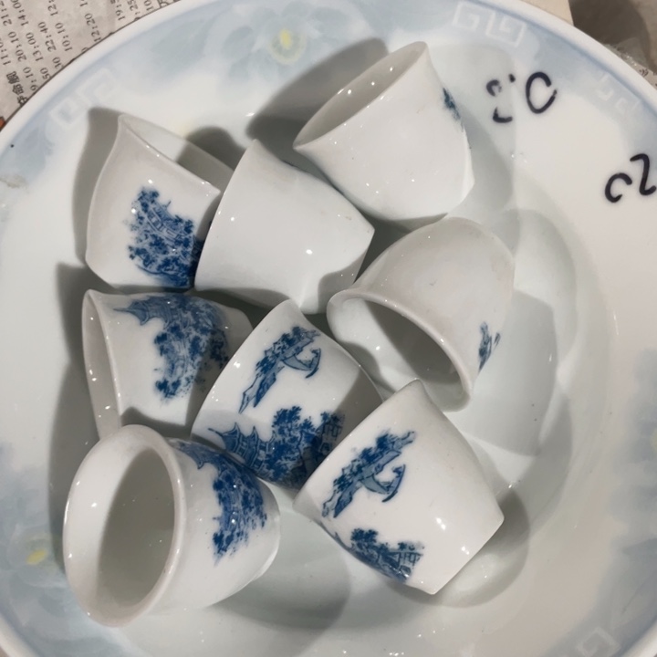 摆件陶瓷盘子碗砂锅都有8个