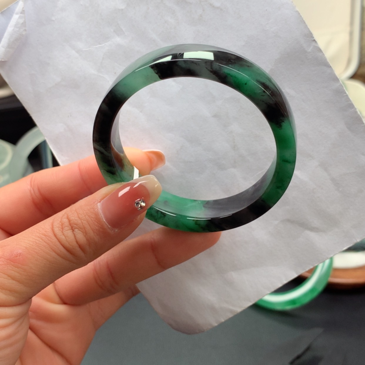 【闪购商品】石英质玉手镯未镶嵌