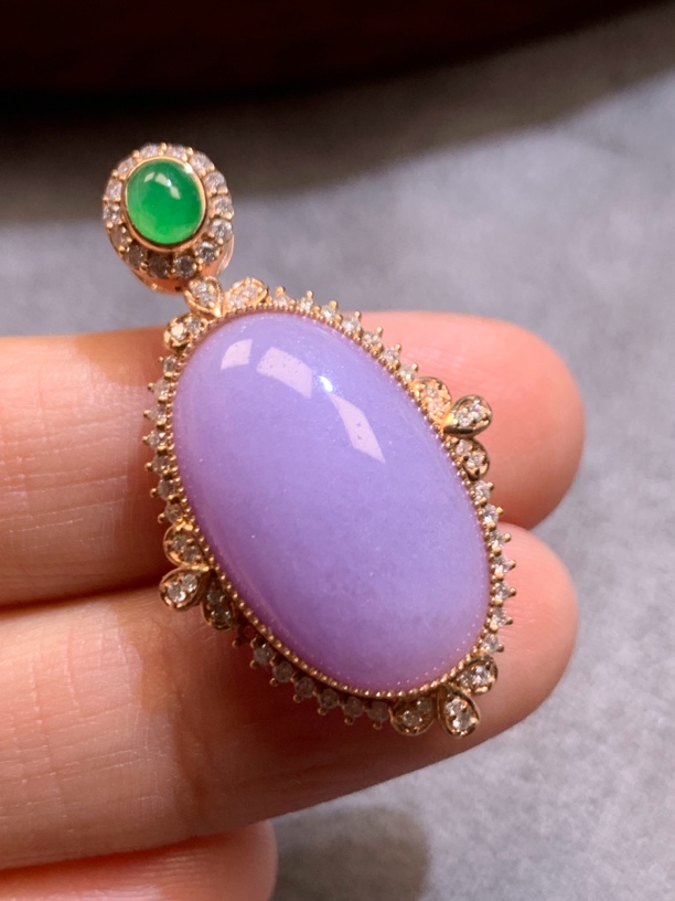 18K金镶嵌 粉紫蛋 鸽子蛋吊坠 