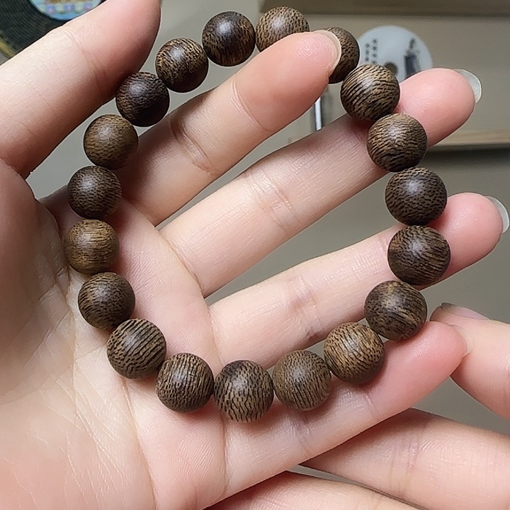 沉香手串没*儿1.0单圈圆珠虫漏黑油格
