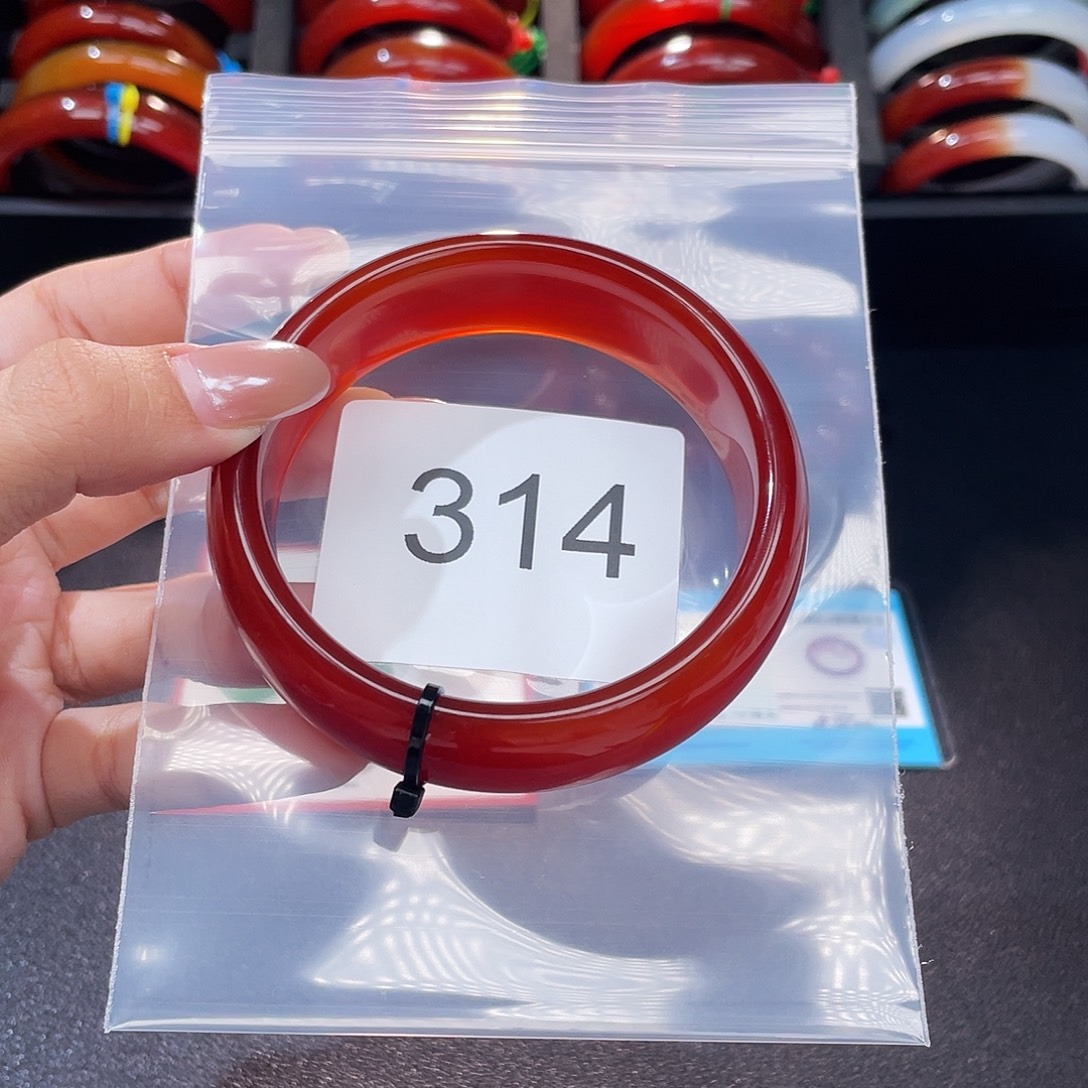 鸿***雁玛瑙/玉髓未镶嵌手镯60 圈口*A314