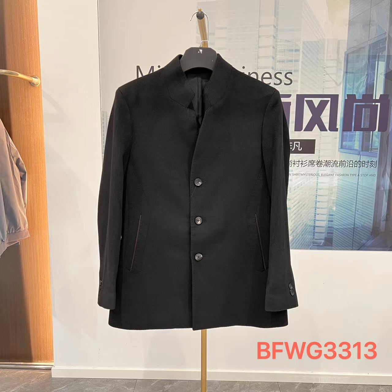 劲纯黑色中长款羊毛大衣（3313）