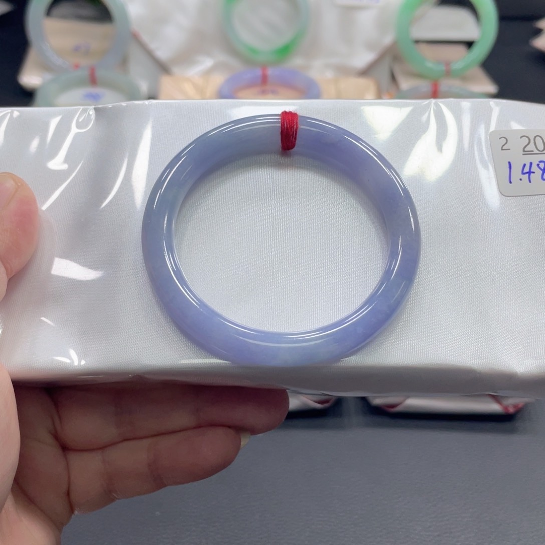 翡翠手镯未镶嵌51圈口