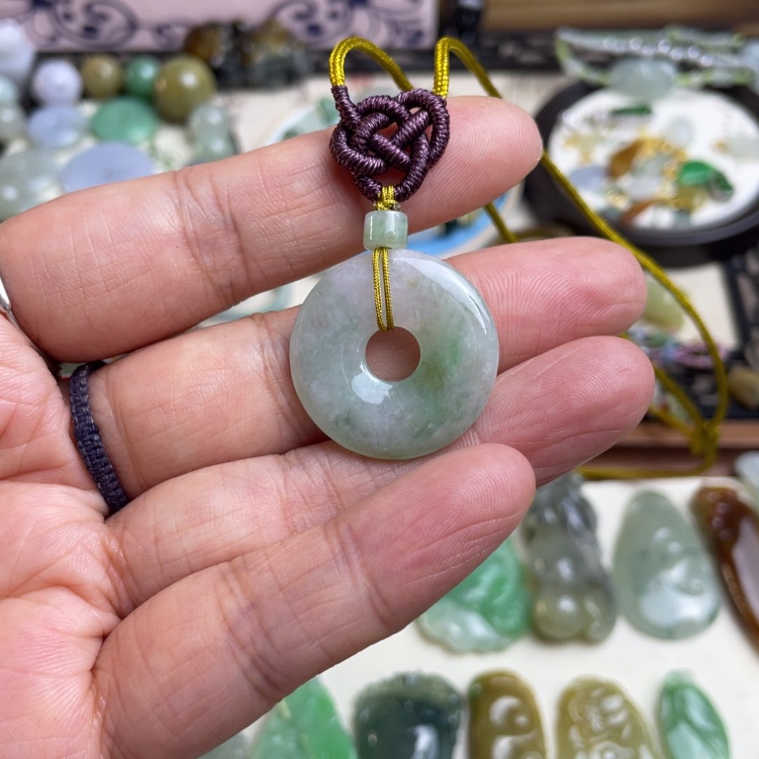 翡翠挂件未镶嵌子母扣挂件