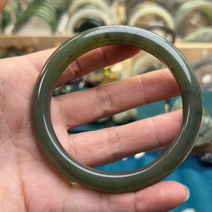 和田玉手镯未镶嵌61.4圈围00805