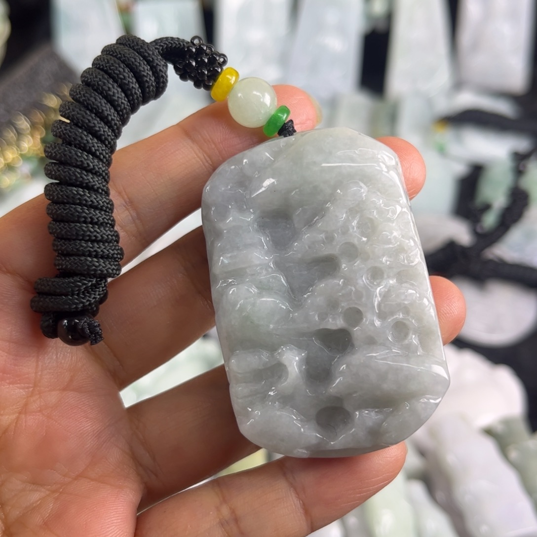 翡翠未镶嵌吊坠(不含链)瑕疵