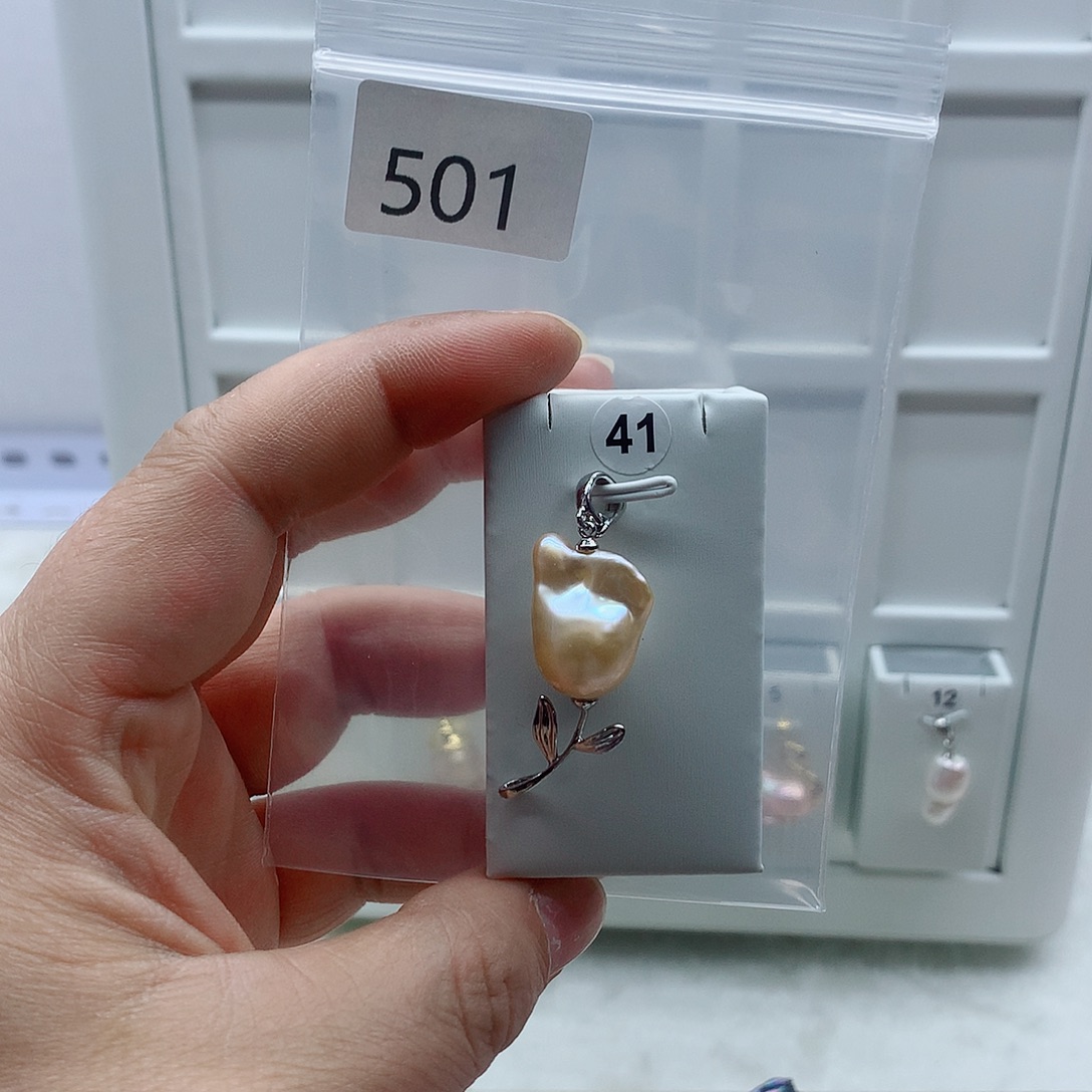 淡水珍珠吊坠(不含链)合金