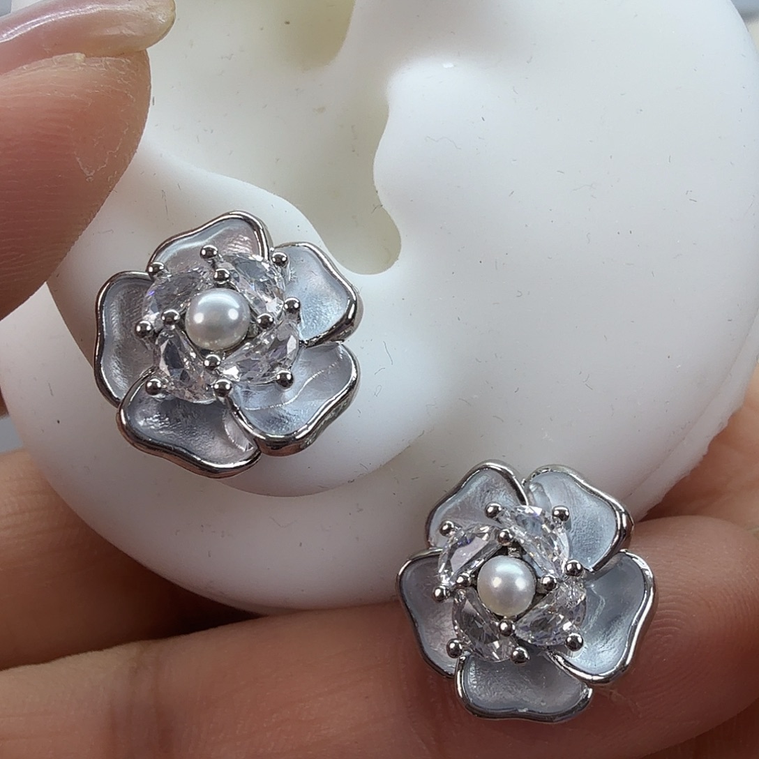 淡水珍珠未镶嵌耳饰