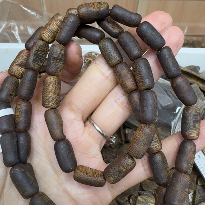 沉香手串绿棋沉浮一条