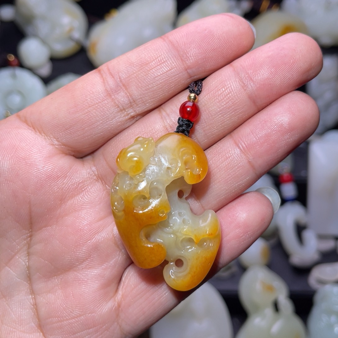 和田玉颈饰未镶嵌兔***g