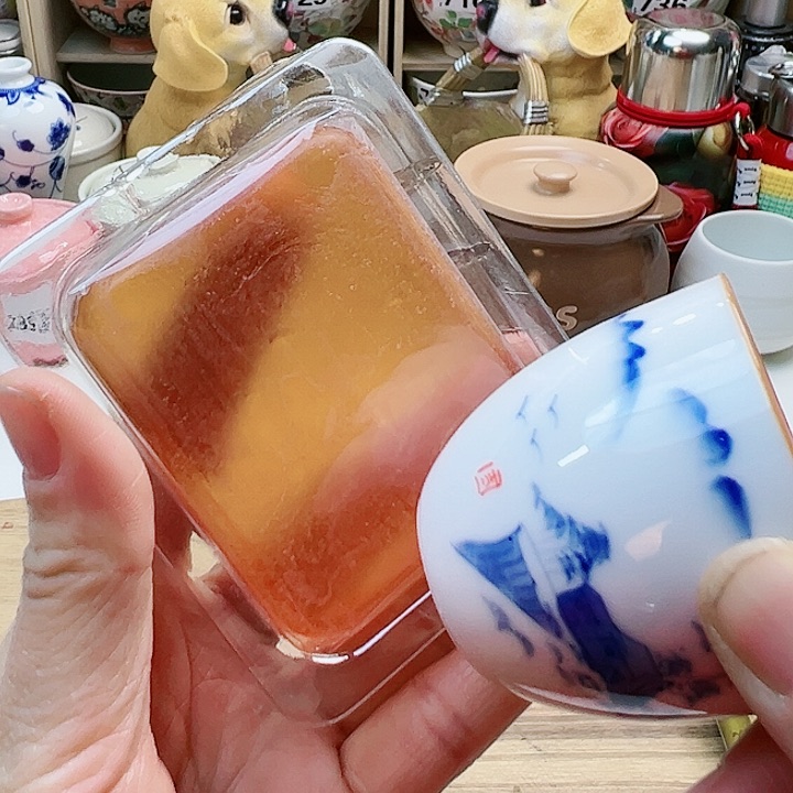 15588789985856655658889996