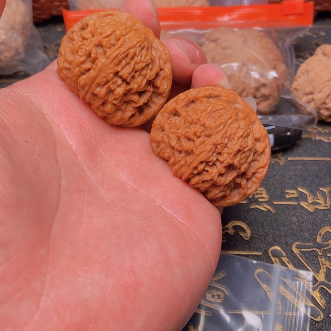 文玩核桃把件大*?南疆石