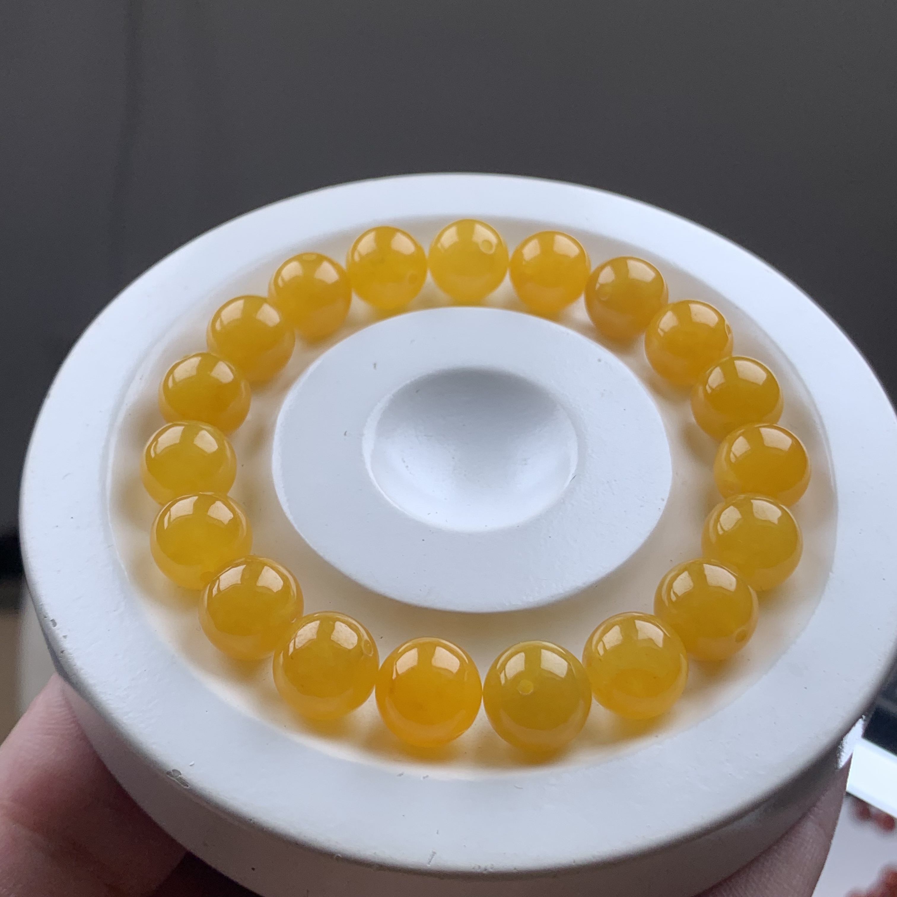 天然缅甸翡翠A货 卡10mm黄珠 多样性发货其一