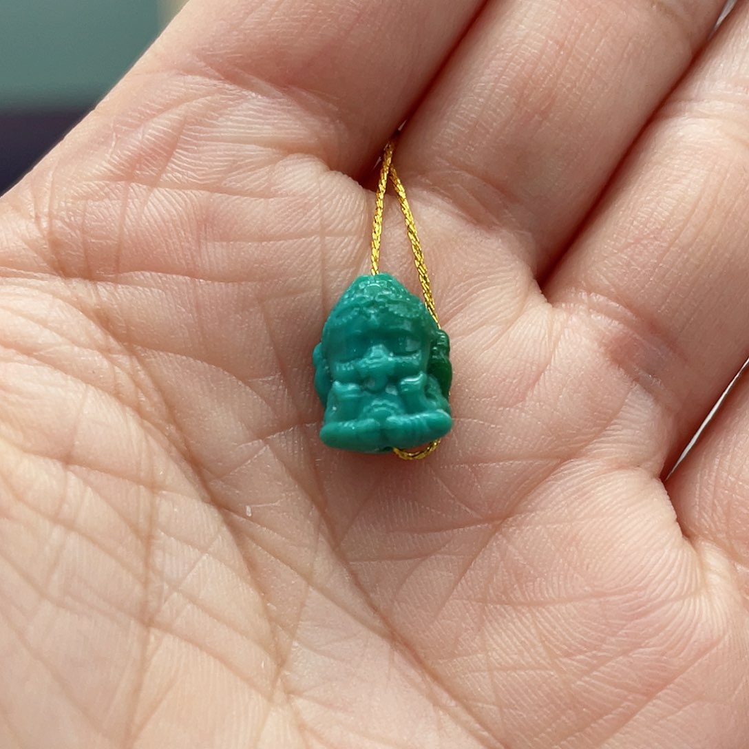 绿松石颈饰未镶嵌