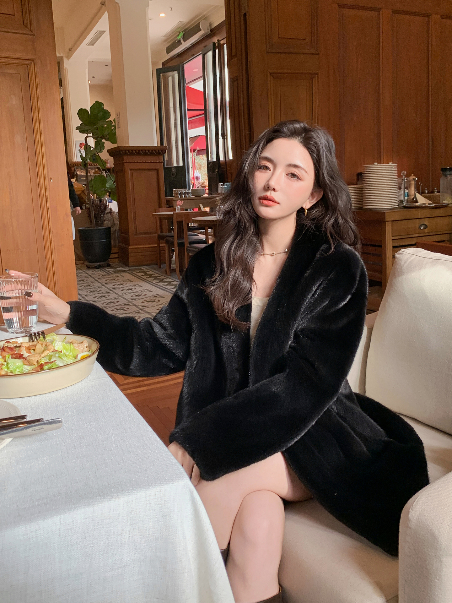 公主家 女王之夜 进口黑色水貂皮草外套女整貂V领貂皮大衣中长款