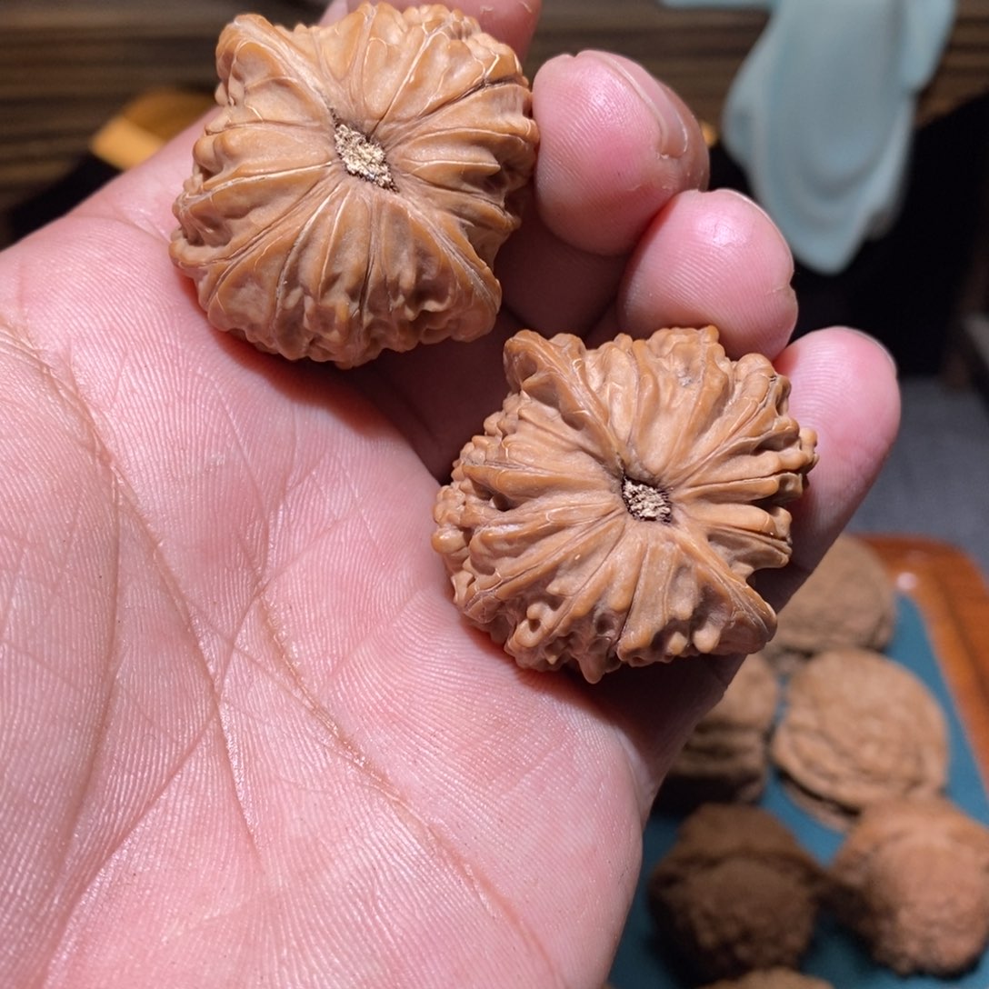 文玩核桃吊坠袁****_磨盘38