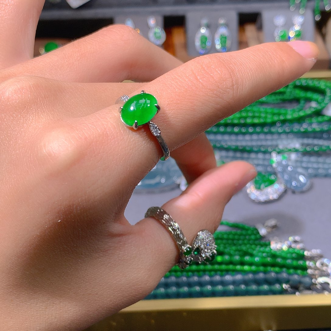 翡翠戒指未镶嵌天然翡翠