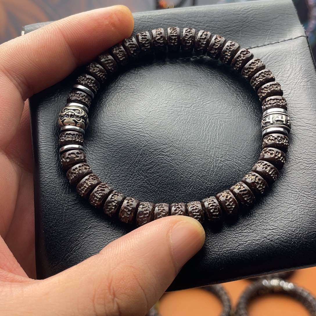 椰蒂手串85椰噶吞金兽上上签