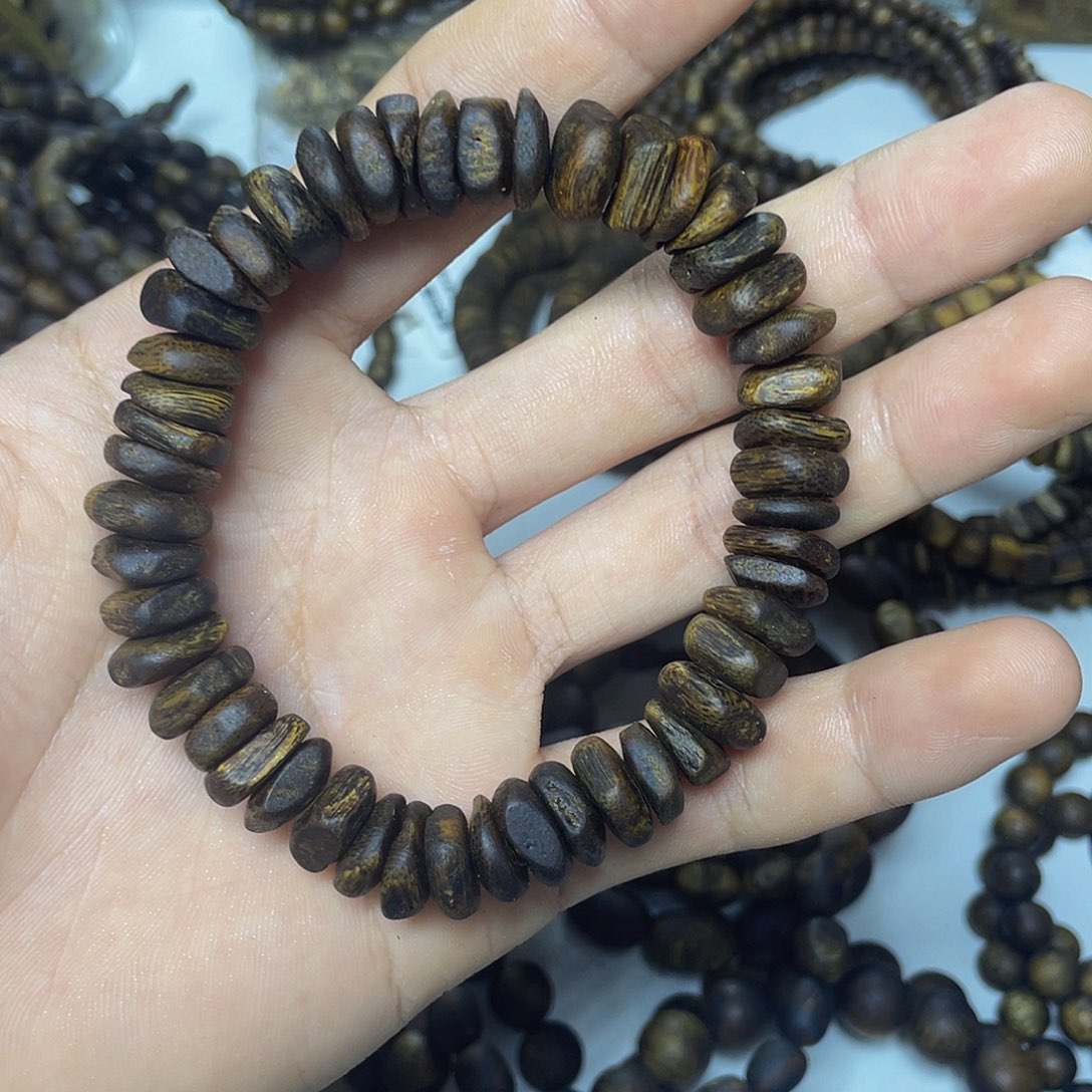 沉香沉香碎屑+沉水树心油随形单圈19克加