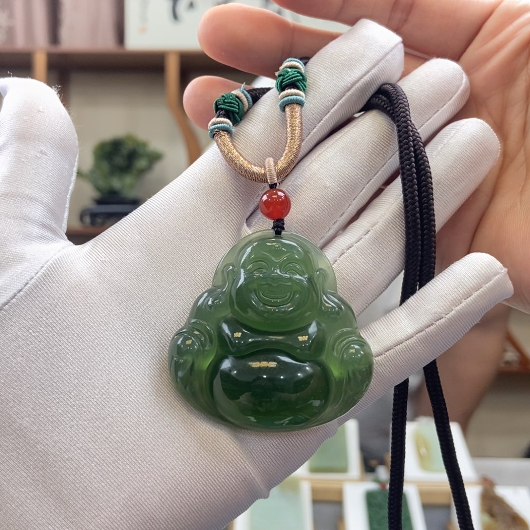 蛇纹石玉未镶嵌颈饰