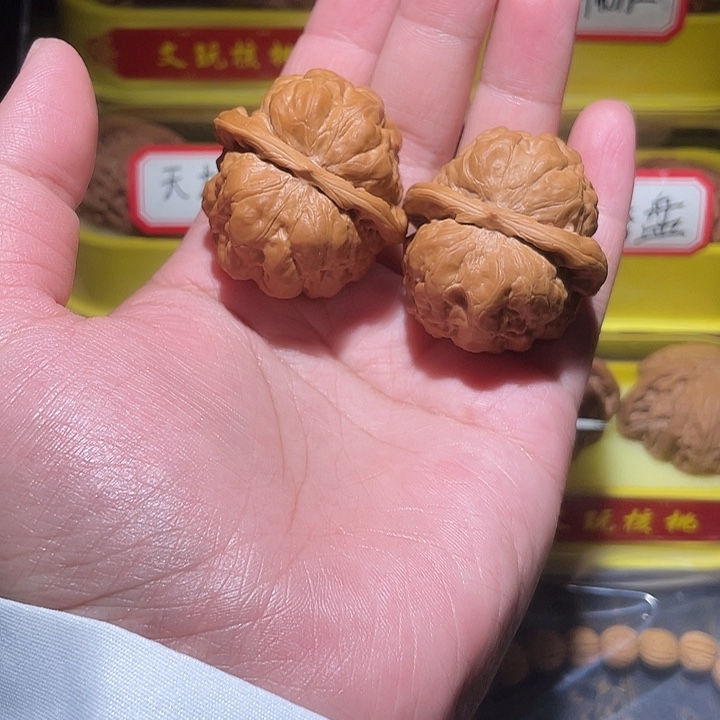 文玩核桃把件3.9蛤蟆头