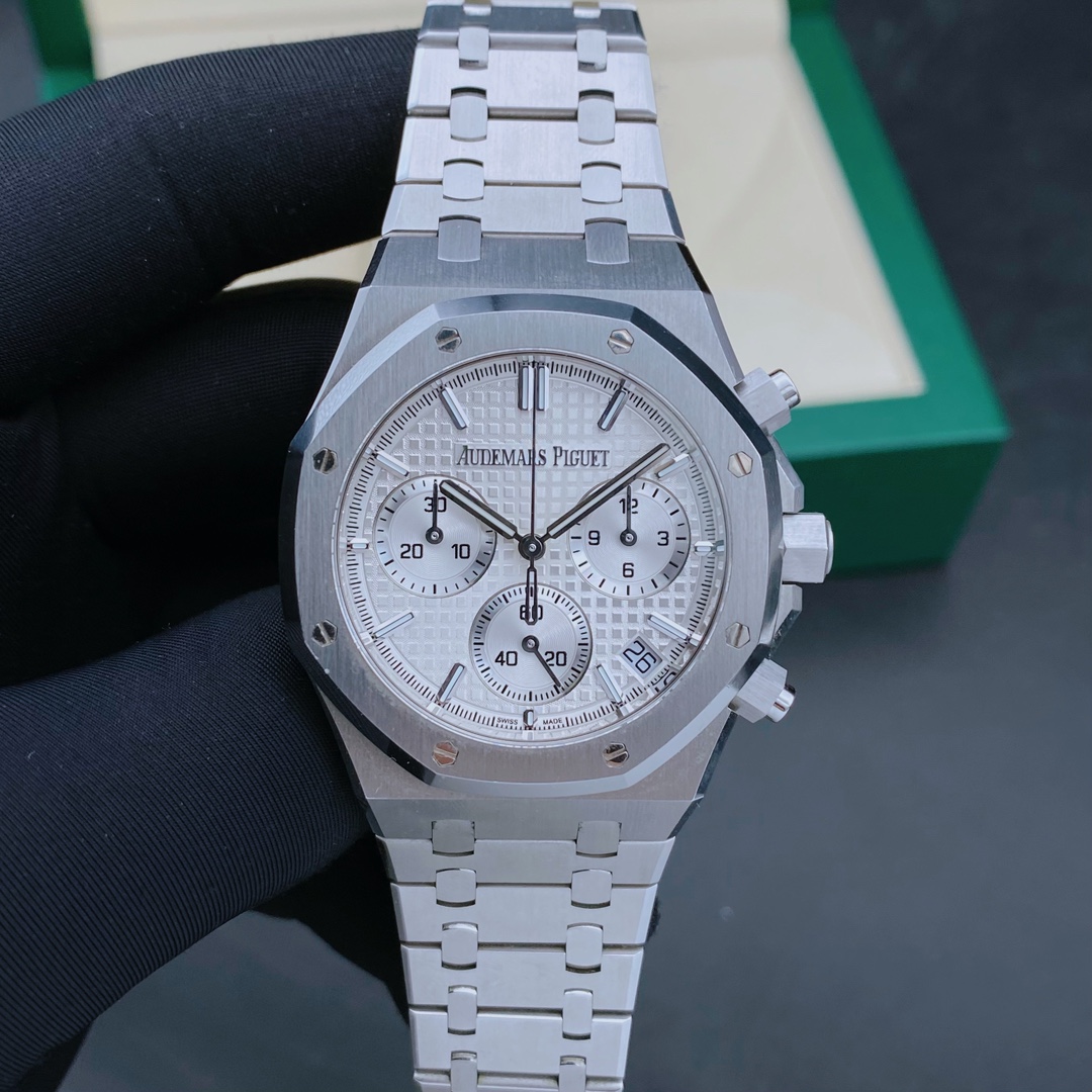 99新 Audemars Piguet/爱彼 23年全套爱彼/机械男表/表径41mm