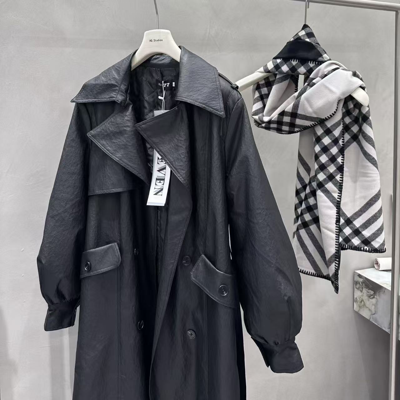 （陈磨磨）大码夹棉皮风衣外套女高端气质加厚保暖皮衣棉服大衣1699