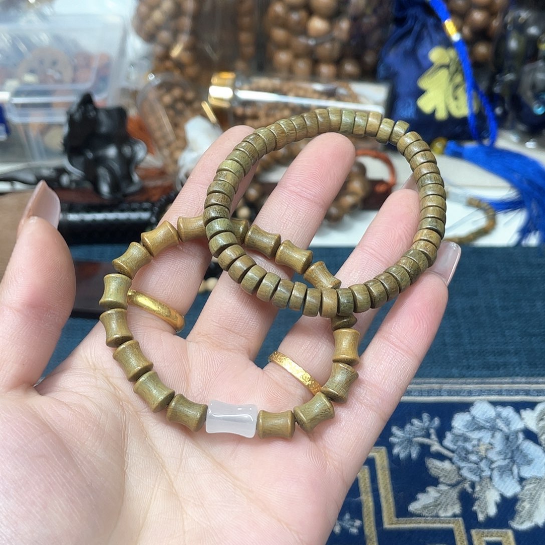 维腊木（绿檀）无事牌