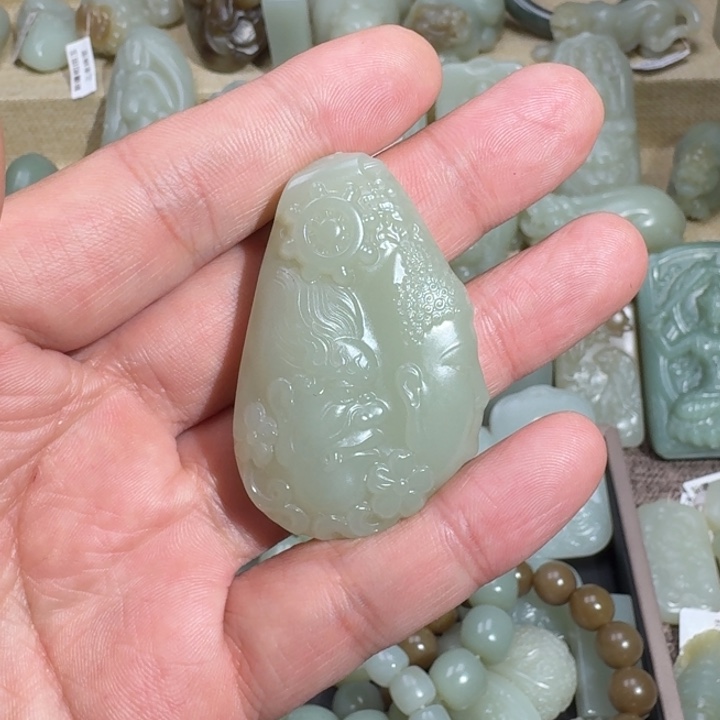 和田玉颈饰未镶嵌