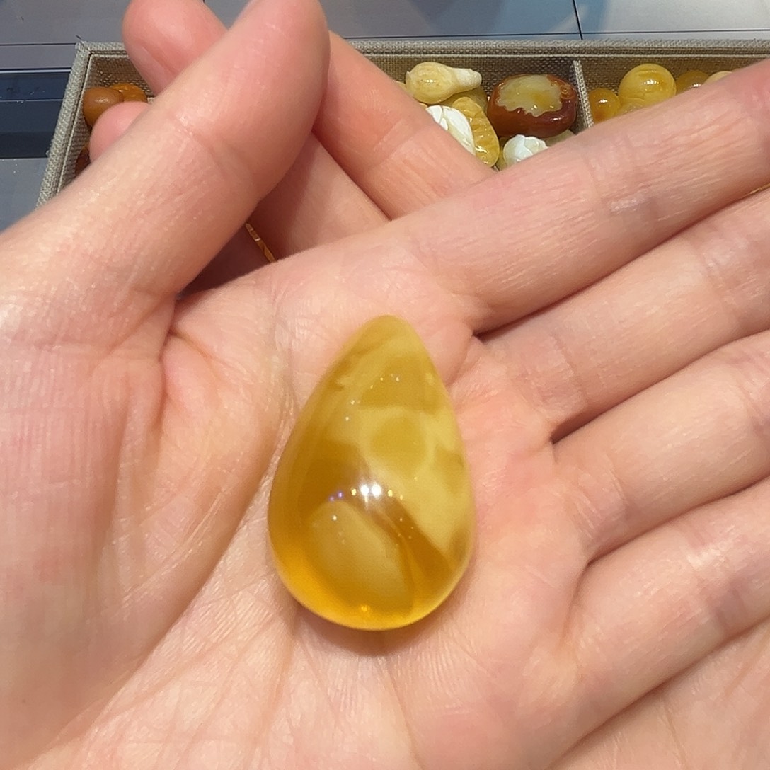 未镶嵌颈饰蜜蜡蜜蜡吊坠