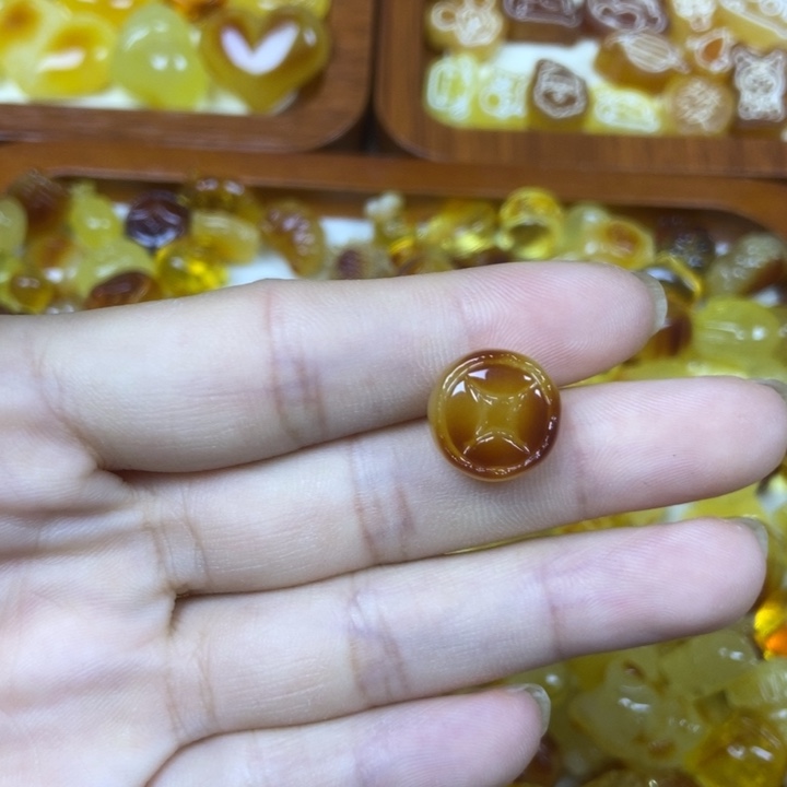 吊坠橄榄核小钱币8