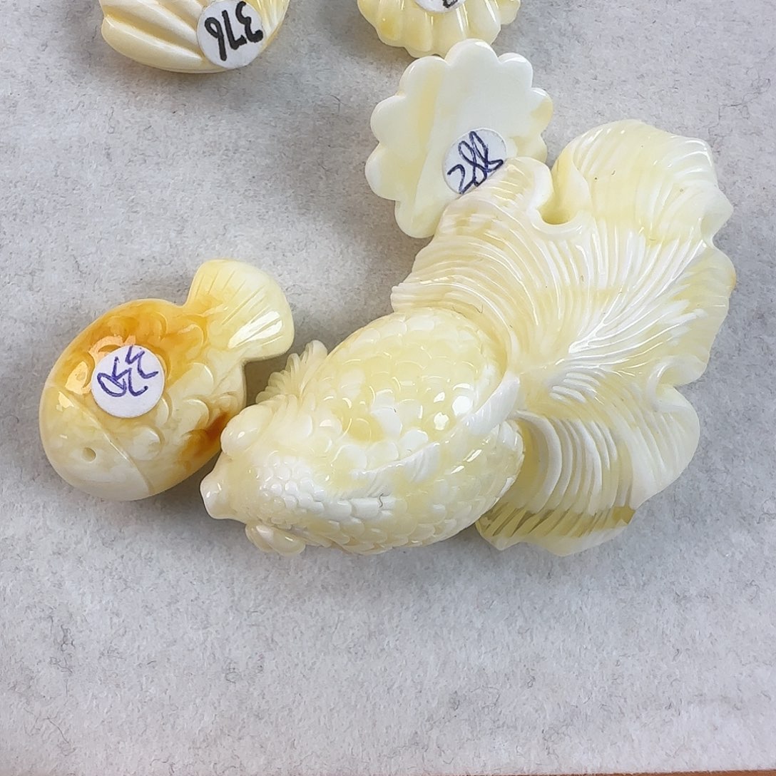 琥珀珠宝奇石未镶嵌提***?