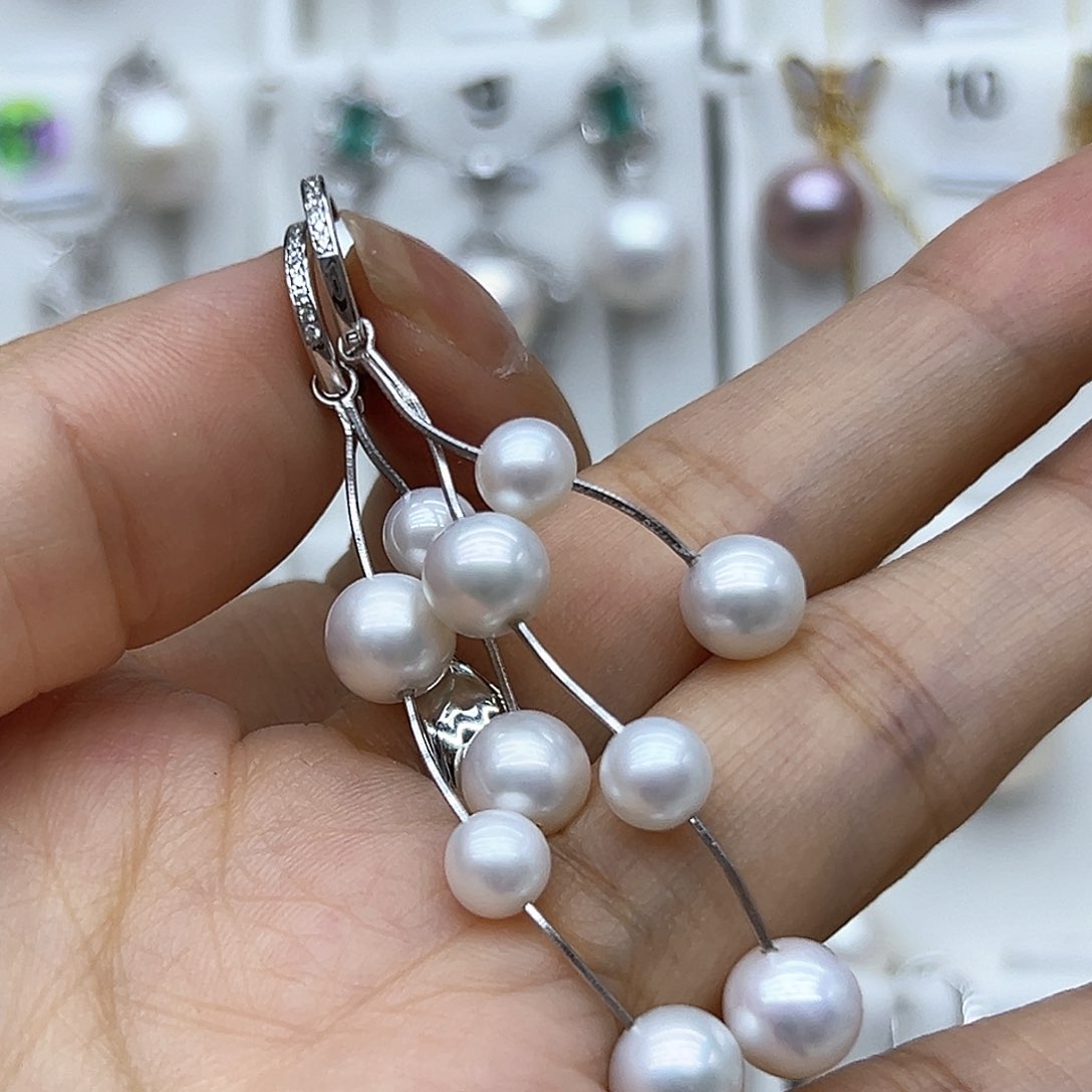 淡水珍珠银S925镶嵌颈饰依****7