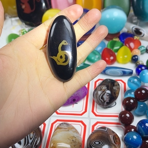 玛瑙/玉髓耳钉未镶嵌