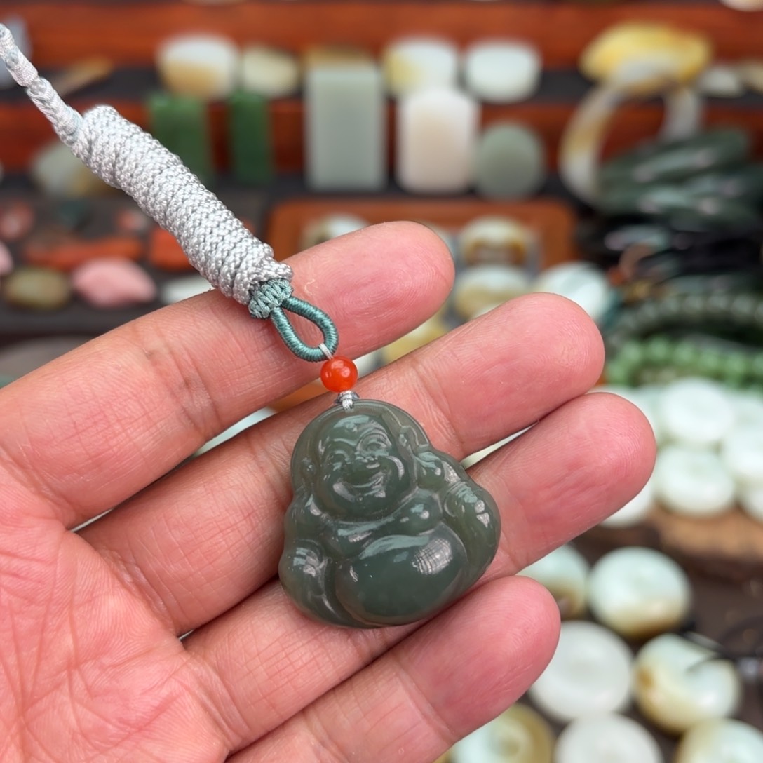 和田玉（糖玉）颈饰未镶嵌