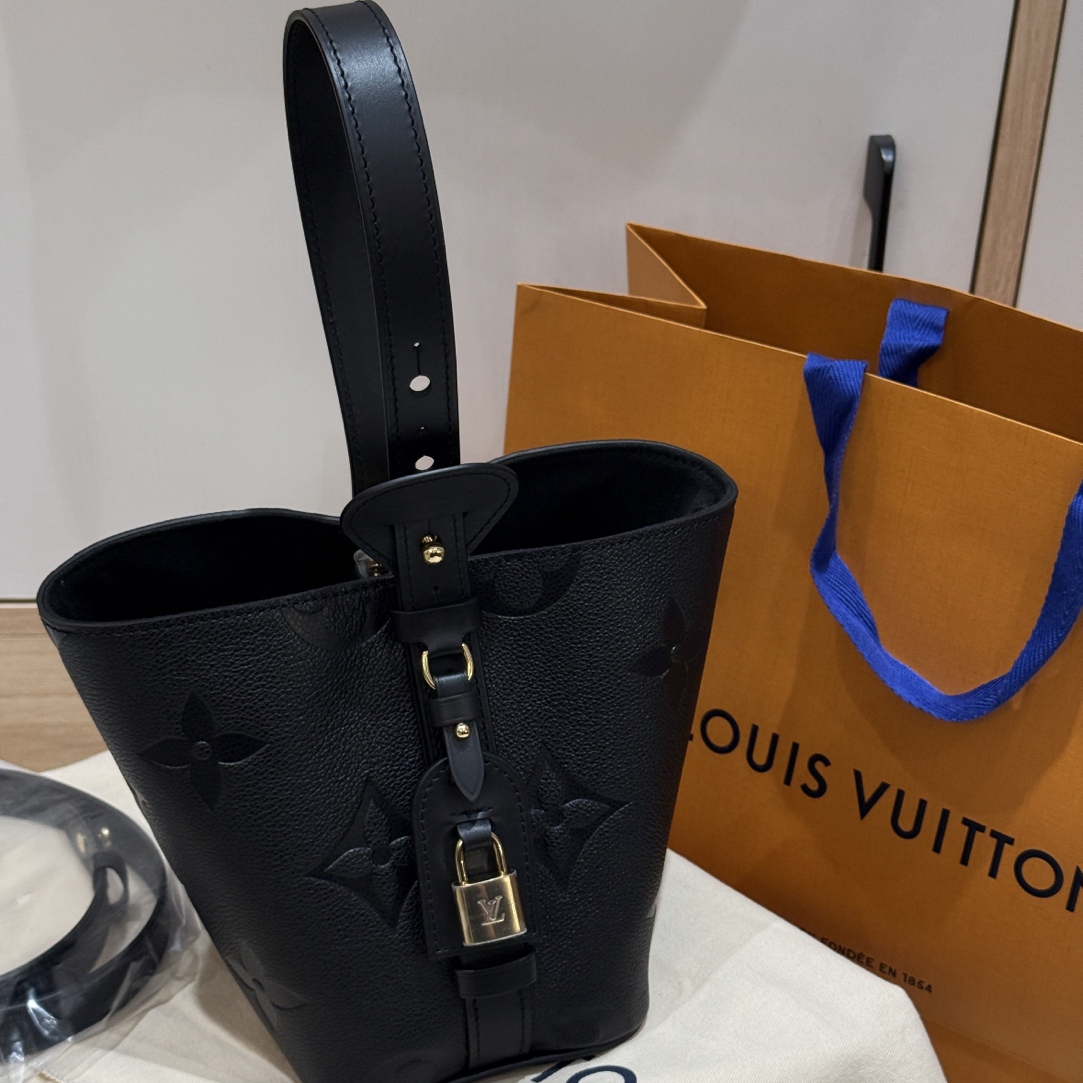 99新 LouisVuitton/路易威登 LV黑色压纹all in bb 25120140-01
