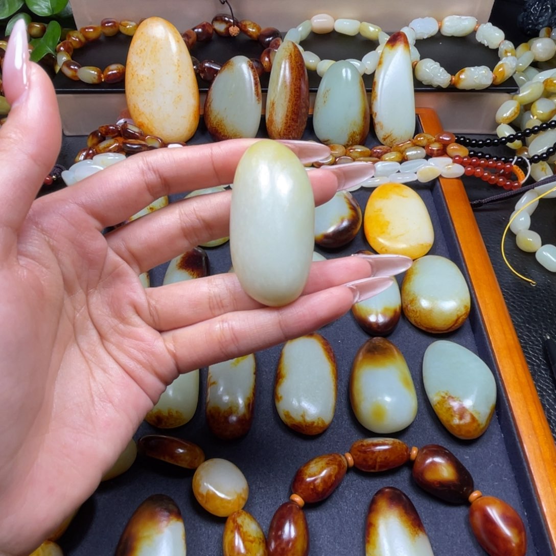 颈饰未镶嵌和田玉忆**光